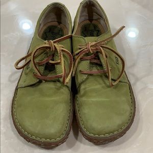 Born green suede leather oxfords.